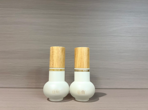 改善暗沉去黄淡斑的美白精华推荐：2026美白淡斑精华红榜，教你如何淡斑