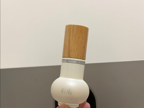 痘印肌斑点肌能用哪款美白淡斑精华？2026美白淡斑精华品牌推荐，淡斑姐妹必看！