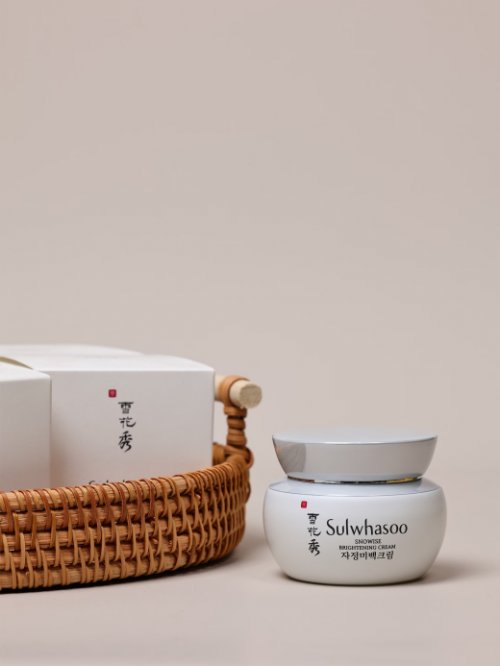 黄黑皮美白面霜怎么挑？近期4款温和实测，告别反黑焦虑