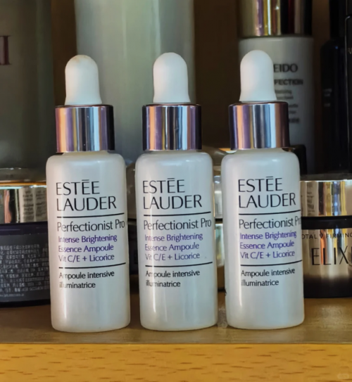 2026年1月淡斑精华新顶流：榜一美白淡斑精华用极光甘草封神