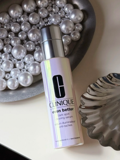 2026年1月淡斑精华新顶流：榜一美白淡斑精华用极光甘草封神