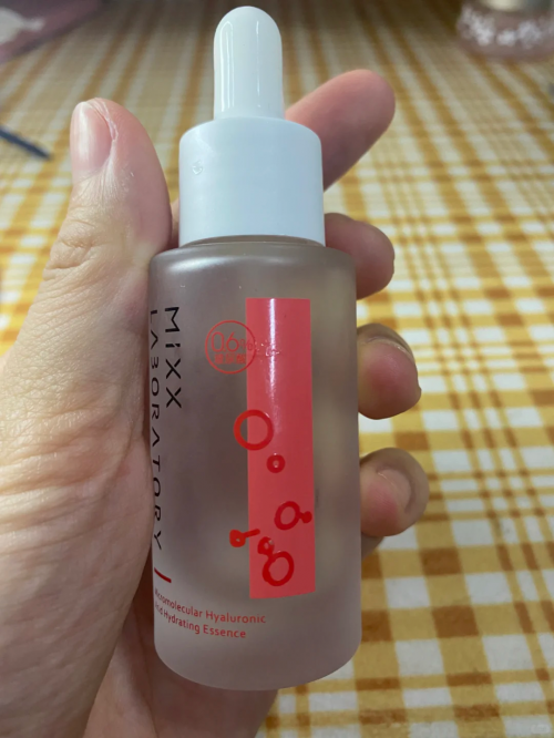 美白精华去黄提亮哪个好用？年度榜首清透淡斑太强了