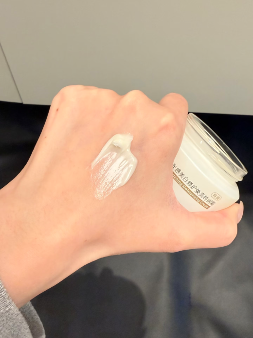 敏感肌稳定巩固期面霜怎么选？3款温和美白好物推荐