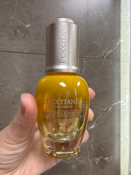 一夜修护泛红、干燥、起皮，15分钟肌肤含水量提升53.24%的抗老护肤是谁？