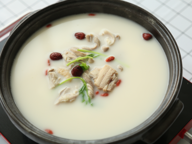 20元/公斤中熬高汤 撬动2.8万亿供应链骨汤新局