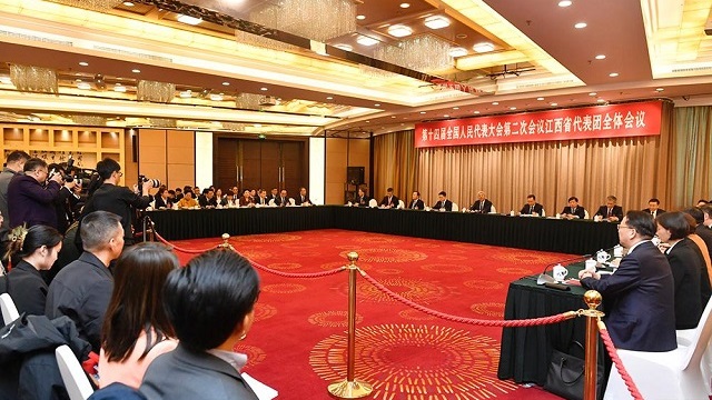 7r3月6日下午，第十四届全国人民代表大会第二次会议江西代表团召开全体会议，此次全国人大江西代表团全体会议对中外记者开放.jpg