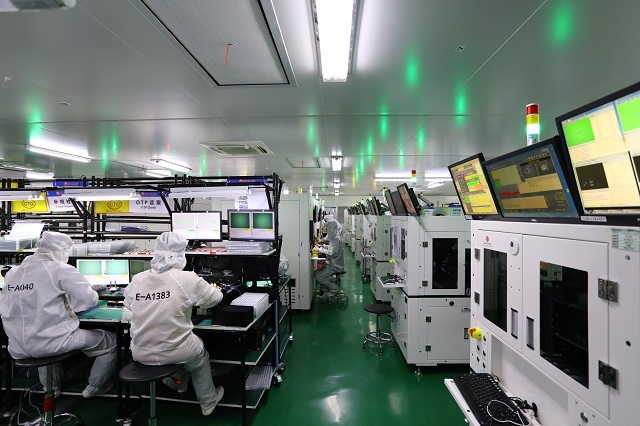 11-27Y新余 江西盛泰精密光学有限公司高端摄像头模组智能化生产车间.JPG