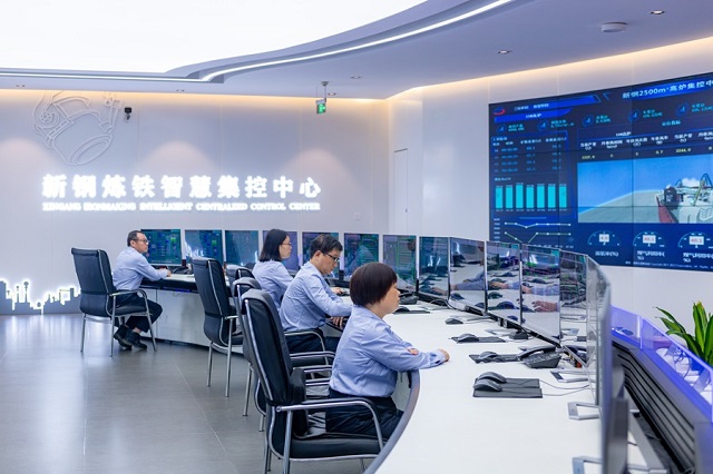新钢集团炼铁智慧集控中心。新华社.jpg