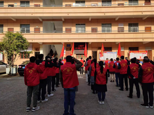 余干县三塘乡巧借好商量协商议事平台宣传反电诈守护老百姓的钱袋子